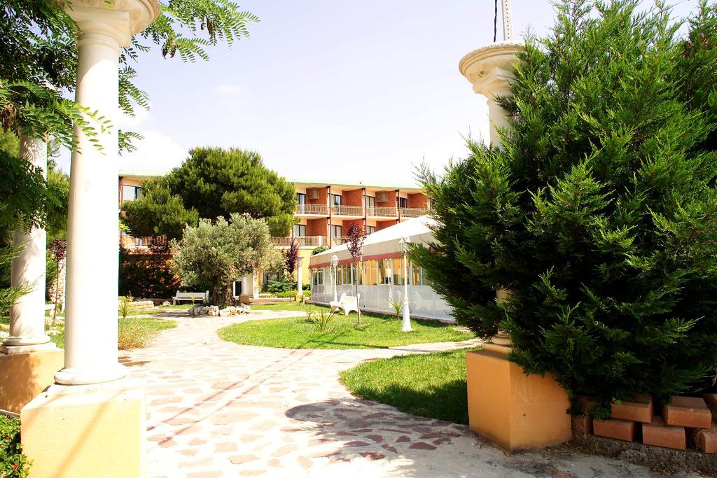 Hotel El Cisne Сарагоса Экстерьер фото